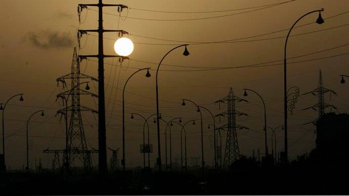 ملک میں بجلی کا شارٹ فال 7 ہزار 324 میگاواٹ تک پہنچ گیا