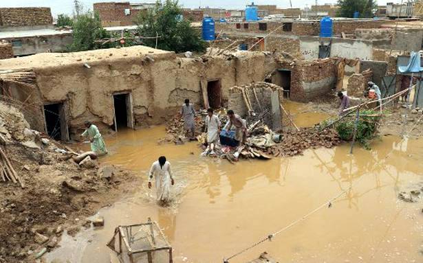 ملک میں طوفانی بارشوں سے اموات کی تعداد 80 ہو گئی