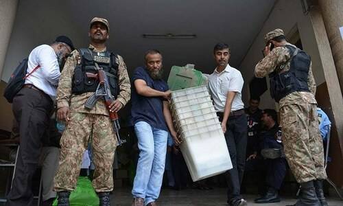 ضمنی انتخابات: پاک فوج کے دستوں نے فرائض سنبھال لیے 