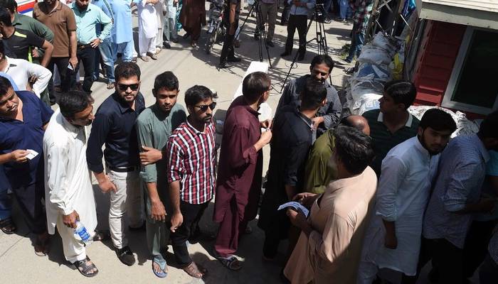 لاہور کے چاروں ضمنی حلقوں میں ووٹرز کا ٹرن آؤٹ بہتر ہونے لگا