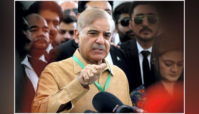 وزیرِ اعظم ایک روزہ دورہ بلوچستان کیلئے روانہ، امدادی سرگرمیوں کا جائزہ لیں گے