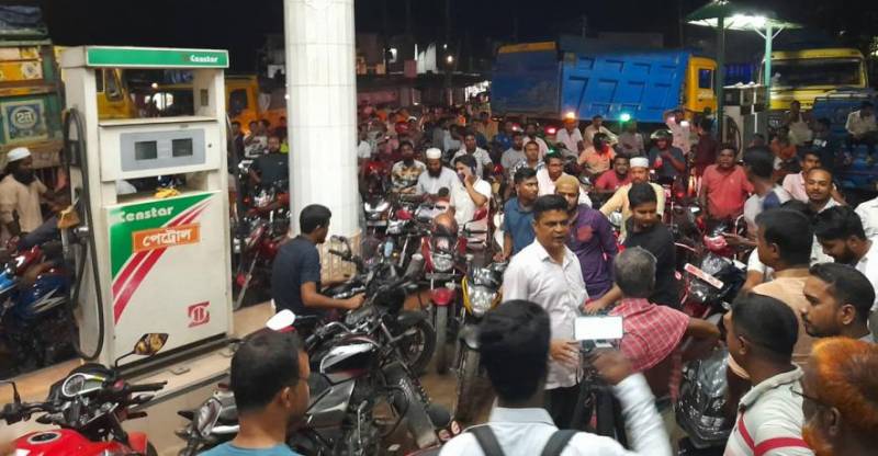 پٹرول کی قیمت میں 52 فیصد تک اضافہ ، مظاہرے پھوٹ پڑے