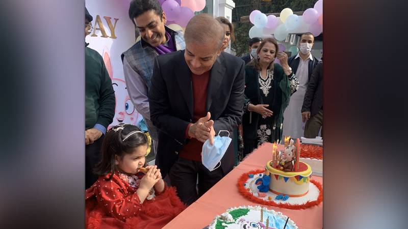 حمزہ شہبازکی اکلوتی صاحبزادی سماویہ کی لندن میں طبیعت ناساز ہوگئی، قوم سے دعاؤں کی اپیل