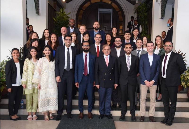 وزیر اعظم شہباز شریف سے ہارورڈ یونیورسٹی امریکا کے طلبہ کی ملاقات 