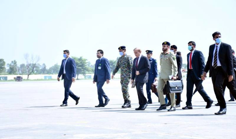 وزیراعظم شہباز شریف قطر کے سرکاری دورے پر روانہ ہو گئے 