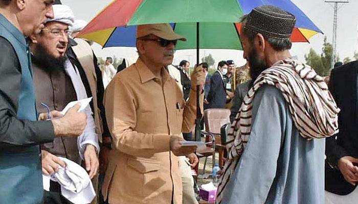 سیلاب متاثرین کی مکمل بحالی تک چین سے نہیں بیٹھیں گے، دن رات کام کریں گے: وزیر اعظم