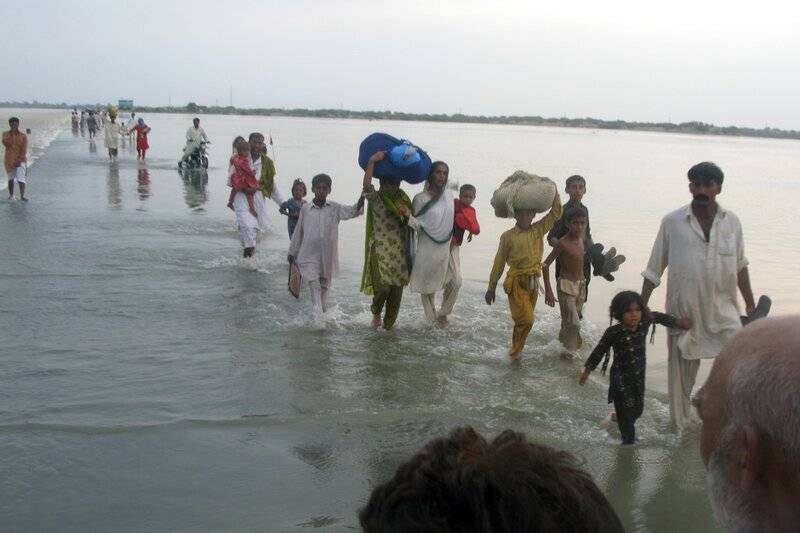 بارشوں اور سیلاب سے ملک بھر میں تباہی ،نوشہرہ، ورسک، اٹک اور چشمہ کے مقام پر اونچے درجے کا سیلاب 