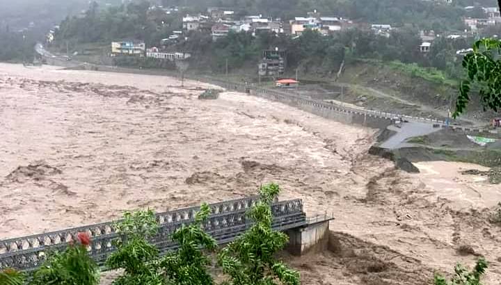 بارشوں اور سیلاب سے جاں بحق افراد کی تعداد 1061 ہو گئی