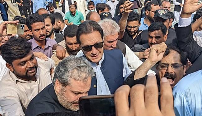 خاتون جج اور پولیس افسران کو دھمکیاں، عمران خان کی عبوری ضمانت میں 12 ستمبر تک توسیع