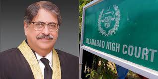 کہتے ہیں عدالت پہلے کسی کی دوست تھی اب دوستی تبدیل ہوگئی ،توہین عدالت کے قوانین پر یقین نہیں رکھتے : چیف جسٹس 
