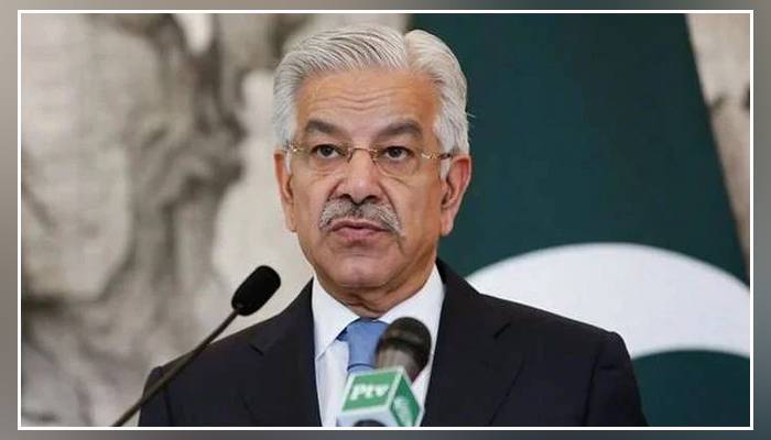 عمران خان کی فوج اور اداروں کیخلاف باتیں انہیں سیاست میں گھسیٹنے کی بدترین سازش ہے: خواجہ آصف
