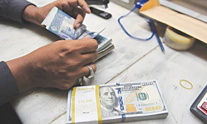 ڈالر کی اونچی اڑان ،روپیہ قدر کھونے لگا 
