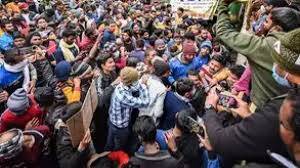 نجی یونیورسٹی میں لڑکیوں کی نہاتے ہوئے خفیہ ویڈیوز وائرل 