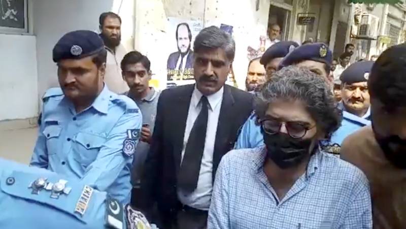 شاہنواز کا 2 روزہ جسمانی ریمانڈ، ایاز امیر کے وارنٹ گرفتاری جاری