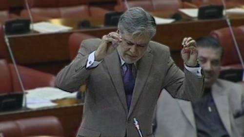 وزیر خزانہ بننے سے قبل ہی خطرے کی گھنٹی ،حلف نہ اٹھانے پر اسحاق ڈار کی نشست خالی قرار دینے کی درخواست پر فیصلہ محفوظ 
