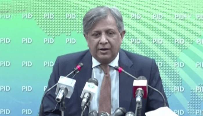 عمران خان آڈیو لیک پر آئینی و قانونی چارہ جوئی کی جائے گی: اعظم نذیر تارڑ
