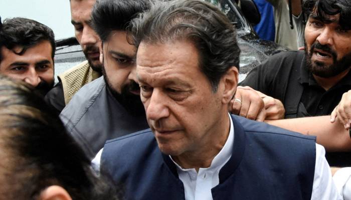 عمران خان کیخلاف توہین عدالت کا نوٹس ڈسچارج