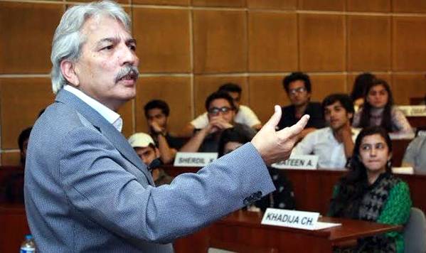 ایف آئی اے نے مجھے بغیر وارنٹ حراست میں لیا: حامد زمان