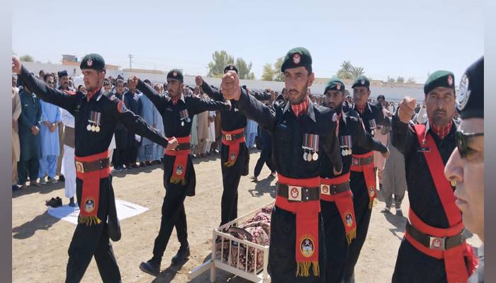 سابق چیف جسٹس بلوچستان ہائی کورٹ محمد نور مسکانزئی کو سپرد خاک کرد یا گیا 