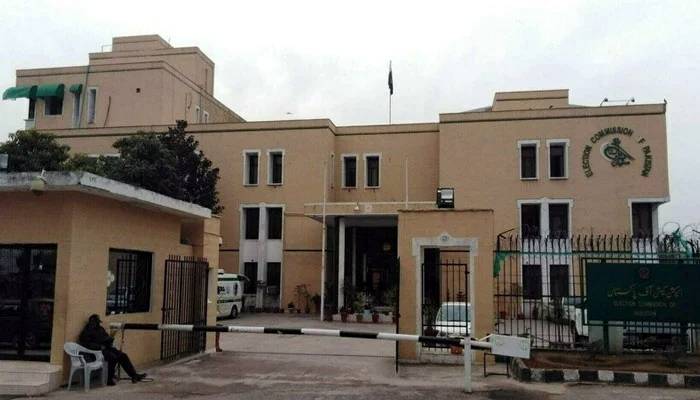 توشہ خانہ کیس کا فیصلہ، چیف الیکشن کمشنر نے اہم اجلاس طلب کر لیا، سیکیورٹی کے سخت انتظامات