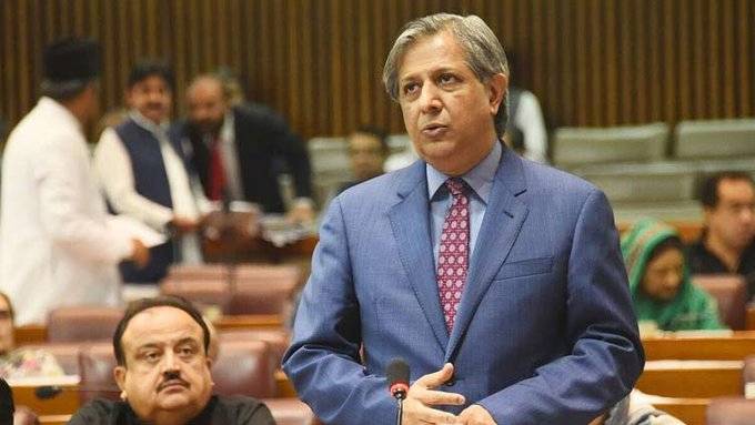 الیکشن کمیشن نے عمران خان کو 5 سال کیلئے نااہل قرار دیا ہے: وزیر قانون