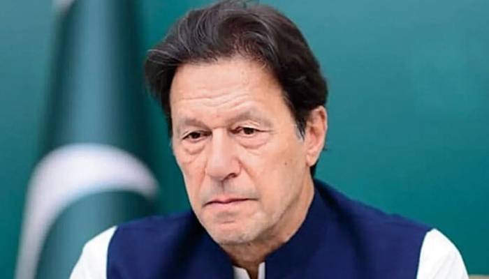 عمران خان کی نااہلی کا فیصلہ معطل کرنے کی استدعا، عدالت کی اعترضات دور کرنے کی ہدایت