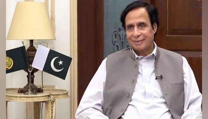 لاہور کے شہریوں کیلئے خوشخبری، وزیر اعلی ٰکا بلیو لائن بس سروس شروع کرنے کا اعلان 