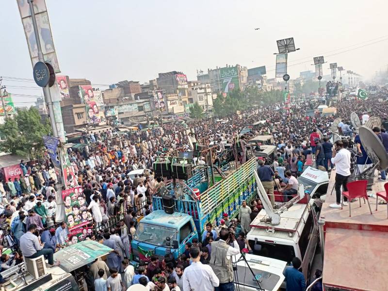 عوام کا سمندر ہے ، لانگ مارچ اسی لیے سلو چل رہا ہے: عمران خان 