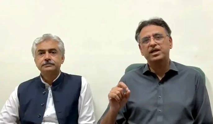 عمران خان نے قاتلانہ حملے میں ملوث 3 لوگوں کے نام بتائے ہیں: اسد عمر