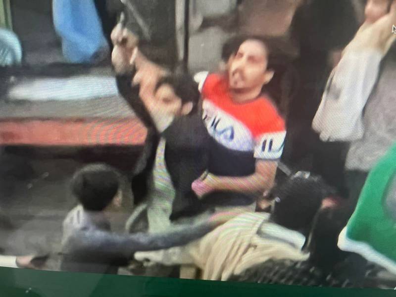 پولیس حراست میں وہی شخص ہے جس نے عمران خان کو نشانہ بنایا: قاتلانہ حملہ ناکام بنانے والے بہادر نوجوان ابتسام کا بیان