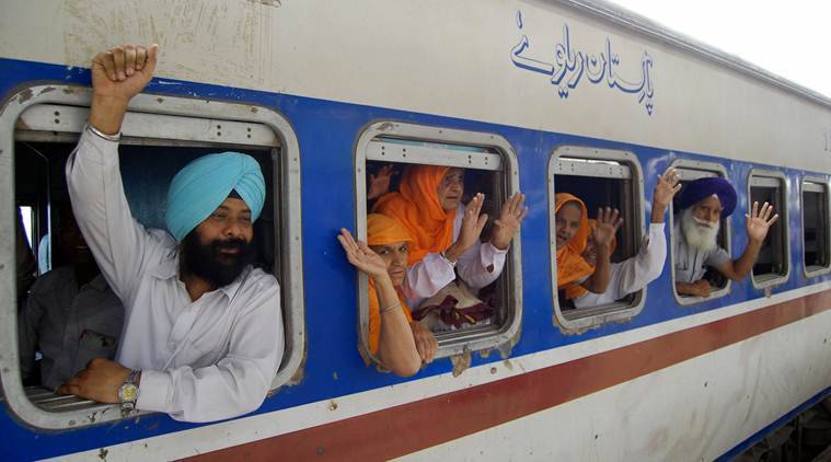 سکھوں کو کراچی سے ننکانہ لانے والی ٹرین کو حادثہ 