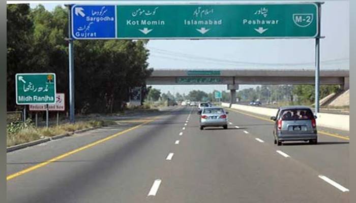  ٹریفک حادثات کی روک تھام کیلئے موٹر ویز پر حد رفتار کم کر دی گئی