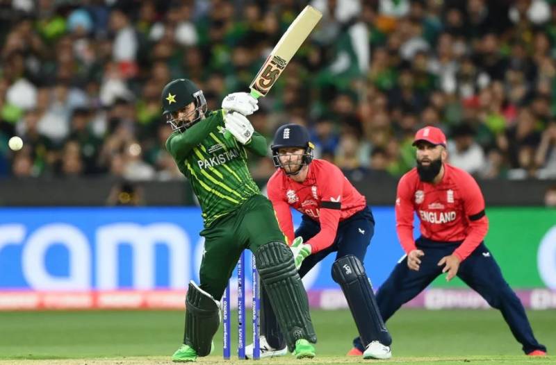 ٹی ٹوئنٹی ورلڈ کپ فائنل ،پاکستانی بلے بازوں کی بدترین کاکردگی،انگلینڈ کو فتح کیلئے صرف 138 رنز کا ہدف