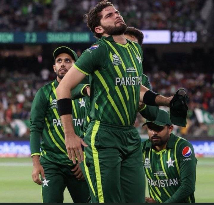 کرکٹ مداحوں کیلئے بری خبر، شاہین شاہ آفریدی انگلینڈ اور نیوزی لینڈ کیخلاف ہوم سیریز سے باہر 
