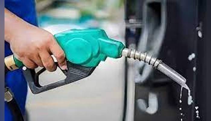  حکومت کا مسلسل تیسری بار پیٹرولیم مصنوعات کی قیمتیں بر قرار رکھنے کافیصلہ