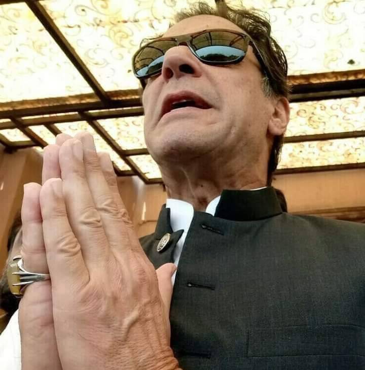 عمران خان نے لانگ مارچ کیلئے سمندر پار پاکستانیوں سے چندہ مانگ لیا
