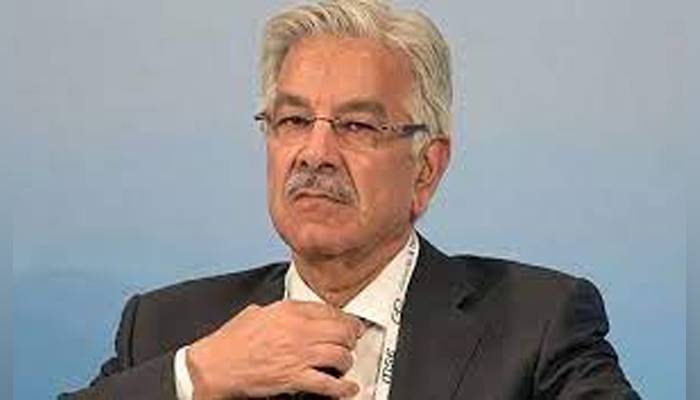 امید ہے صدرمملکت نئے آرمی چیف کی تعیناتی پر کوئی تنازع کھڑا نہیں کریں گے،خواجہ آصف