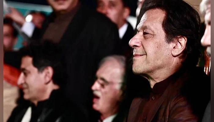  احتجاجی مظاہرے اور کار سرکار میں مداخلت کے مقدمہ میں  عمران خان  کی عبوری ضمانت میں17 دسمبر تک  توسیع  