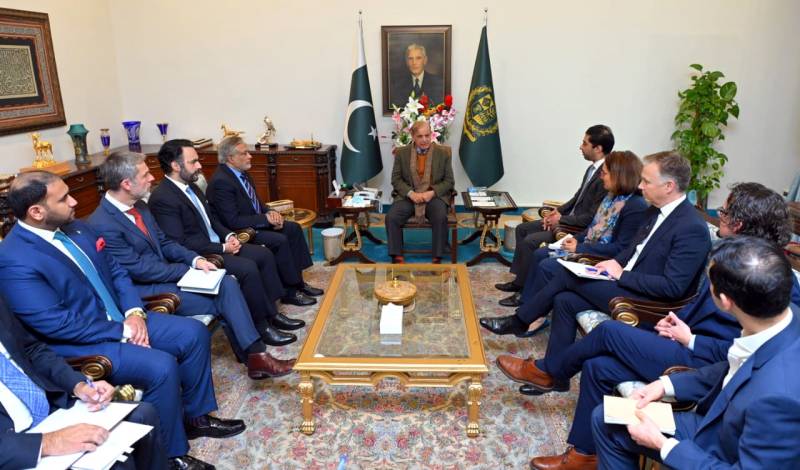 حکومت کے مشکل فیصلوں سے ملک ڈیفالٹ کے خطرے سے نکل گیا: وزیراعظم