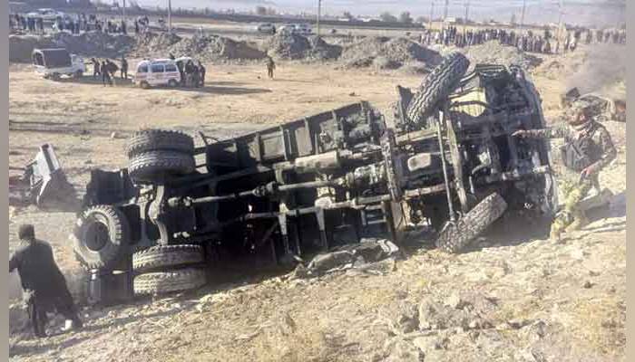 کوئٹہ ،بم دھماکے میں 2 افراد جاں بحق 24 زخمی ہوگئے 