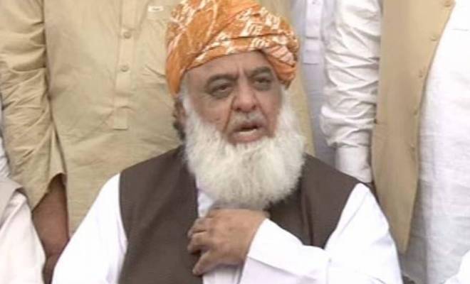  پی ٹی آئی کی خواتین ارکان نے خیبرپختونخوا اسمبلی میں  مولانا فضل الرحمن کیخلاف قرارداد جمع کرادی 