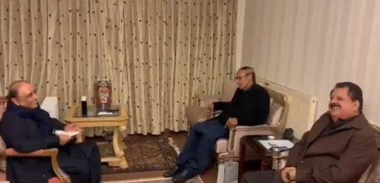 پنجاب میں گورنرراج کے بجائے ان ہاؤس تبدیلی ، حکومت نے آصف زرداری کو ٹاسک دے دیا