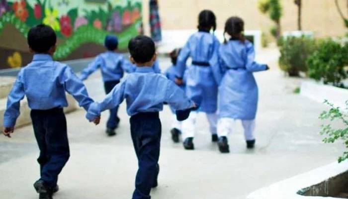 سندھ کے تعلیمی اداروں میں سردیوں کی چھٹیوں کا اعلان، نوٹیفکیشن بھی جاری