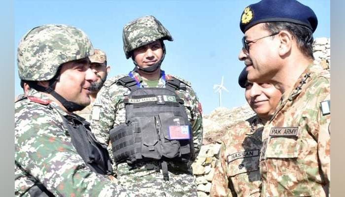 دہشت گردوں، سہولت کاروں کے گٹھ جوڑ کے خاتمے کیلئے پُرعزم ہیں: آرمی چیف