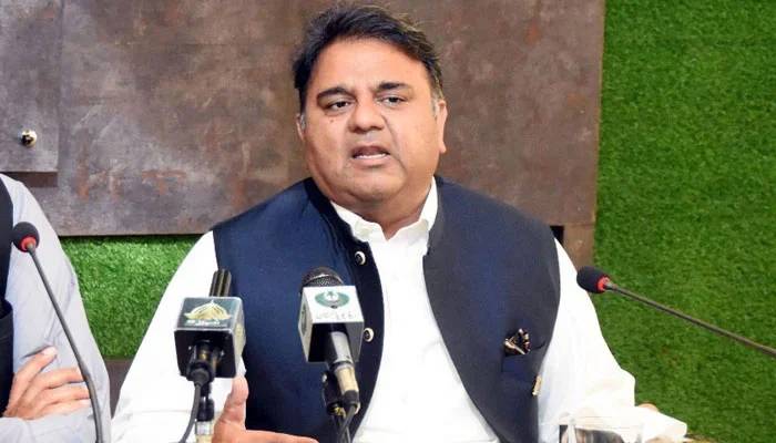 پنجاب اسمبلی سے اعتماد کا ووٹ لینے جارہے ہیں: فواد چودھری