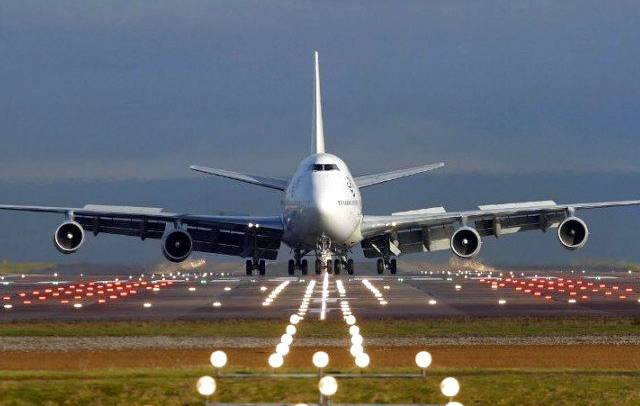 ٹورنٹو سے کراچی کی پرواز ہائیڈرالک سسٹم خراب ہونے کے باعث تاخیر کا شکار