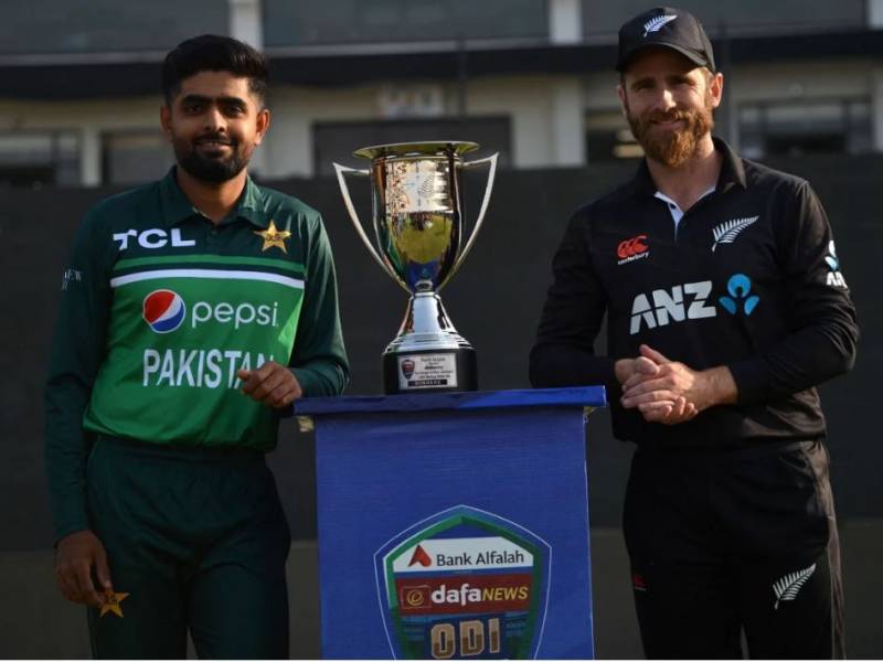 پاکستان اور نیوزی لینڈ کے درمیان ون ڈے سیریز کچھ دیر بعد شروع ہوگی 