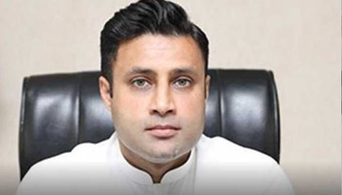 رجیم چینج آپریشن“ کلیدی کٹھ پتلیوں کے ڈھیر ہونے کے بعد ریزروڈ مُہرے میدان میں اتارے جارہے ہیں، زلفی بخاری 