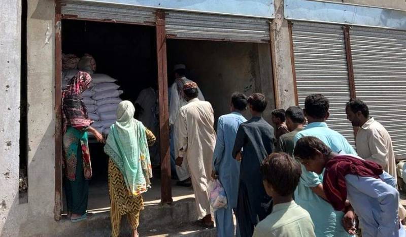 اتحادی حکومت کے 9 ماہ کے دوران آٹے کی قیمتوں میں ہوشربا اضافہ