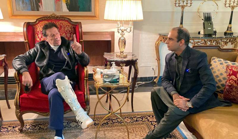 قاسم علی شاہ کا عملی سیاست میں آنے کا فیصلہ، عمران خان سے ٹکٹ دینے کی درخواست